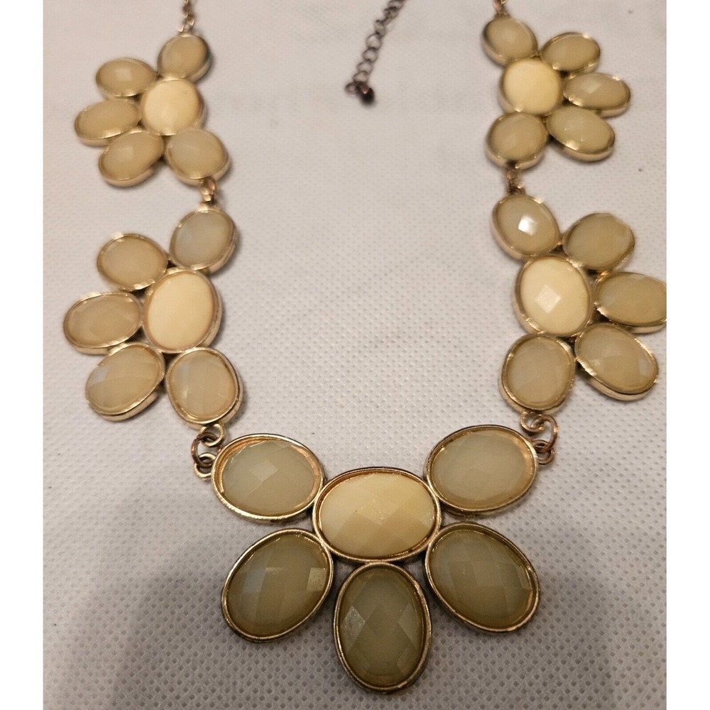 Flower Statement Necklace Gold Tone‎ Adjustable Chain Costume Jewelry